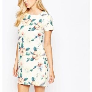 AX Paris Cream Floral Shift Dress (fits like sz 4)